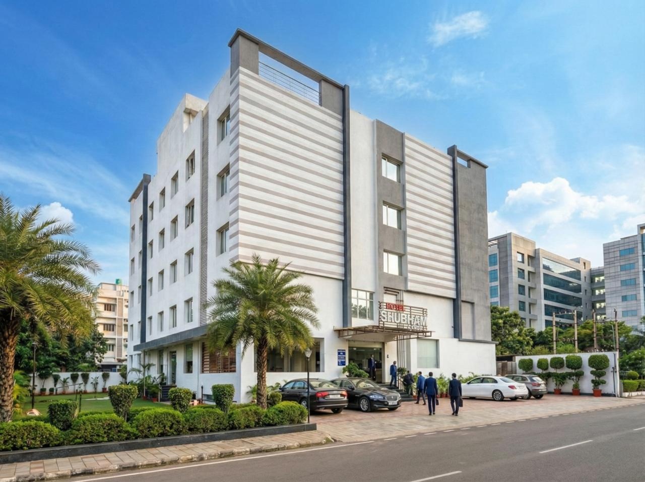 Hotel Shubham Grand Exterior